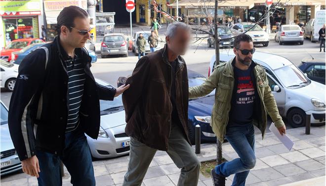 Προφυλακιστέος ο 58χρονος που κρατούσε ομήρους τα ξαδέλφια του