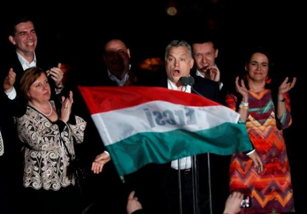 Ο Βίκτορ Όρμπαν για τέσσερα ακόμη χρόνια στο «τιμόνι» της Ουγγαρίας