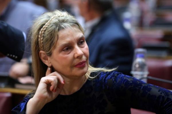 Νέα πολιτική πρωτοβουλία από την Κ. Παπακώστα