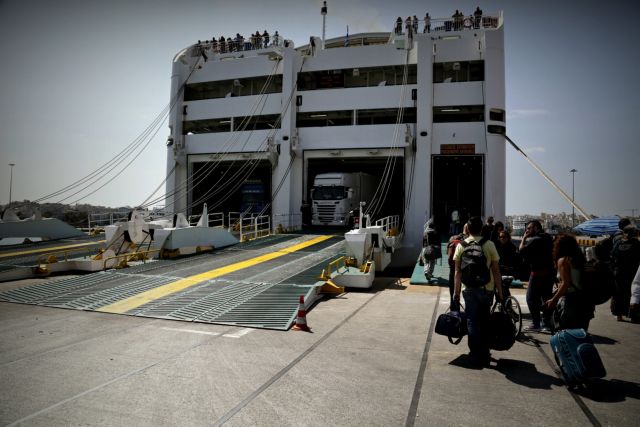 Αυξημένη η κίνηση στα λιμάνια για την έξοδο του Πάσχα