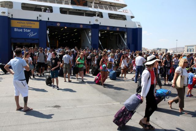 Ξεκίνησε η έξοδος των εκδρομέων – Αυξημένη κίνηση στα λιμάνια