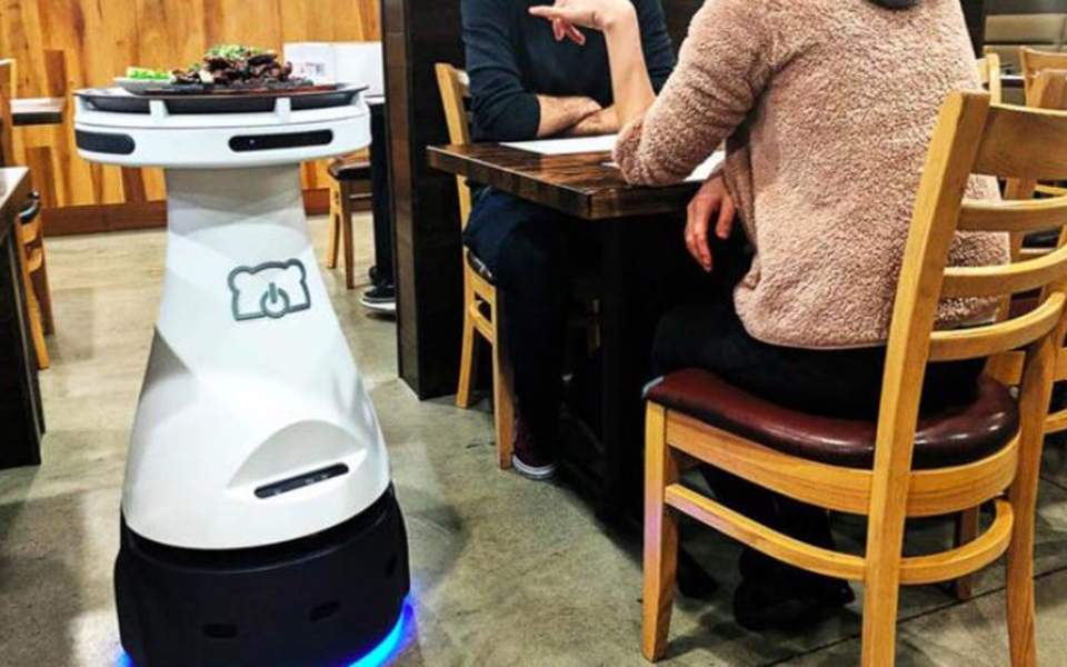 Penny: Το ρομπότ-σερβιτόρος που αλλάζει τα δεδομένα στα εστιατόρια