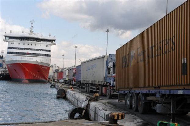 Έξι μήνες αναζητούν τα αίτια θανάτου 42χρονου σε γκαράζ πλοίου