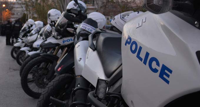 Ηράκλειο: Κατασχέθηκαν χιλιάδες προϊόντα «μαϊμού» – Συνελήφθη 44χρονη