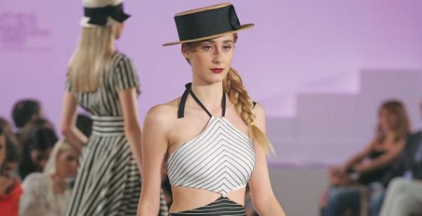 Μόντελινγκ και θέατρο για την εγγονή του Ακη Τσοχατζόπουλου