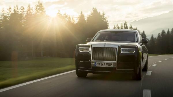 «Μέσω Κίνας» περνά η απόφαση για την πρώτη ηλεκτρική Rolls-Royce