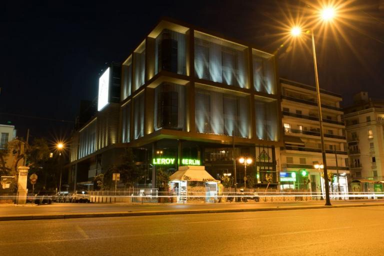 Ενα κτίριο… φάντασμα στο κέντρο γίνεται πολυκατάστημα με γαλλική σφραγίδα