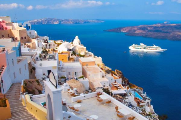 Στην τρίτη θέση της Μεσογείου η Ελλάδα ως τουριστικός προορισμός πολυτελείας