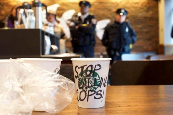 Τα Starbucks εκπαιδεύουν τους υπαλλήλους κατά του ρατσισμού
