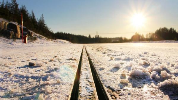 Δρόμος της Σουηδίας φορτίζει τα ηλεκτρικά αυτοκίνητα
