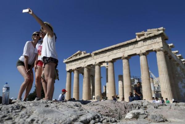 ΤτΕ: Πάνω από 30 εκατ. τουρίστες επισκέφθηκαν την Ελλάδα πέρυσι