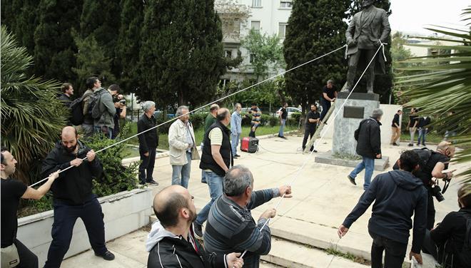 Ο αντανακλαστικός, τελετουργικός πια, αντιαμερικανισμός μας