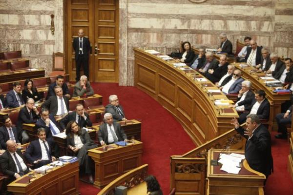 Έντονες αντιδράσεις της αντιπολίτευσης για τις δηλώσεις Καμμένου
