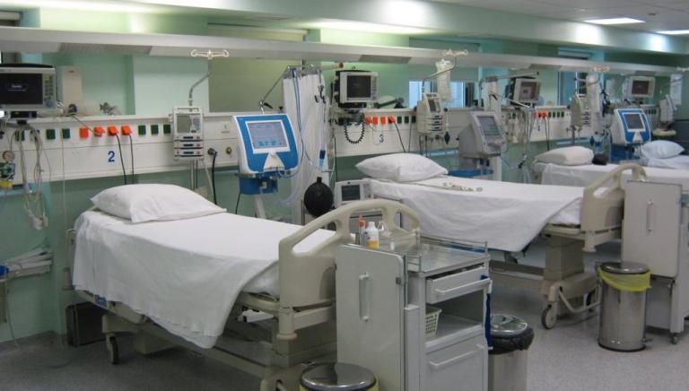 Μυτιλήνη: Σε σταθερή κατάσταση ο 17χρονος που έπεσε από τον δεύτερο όροφο