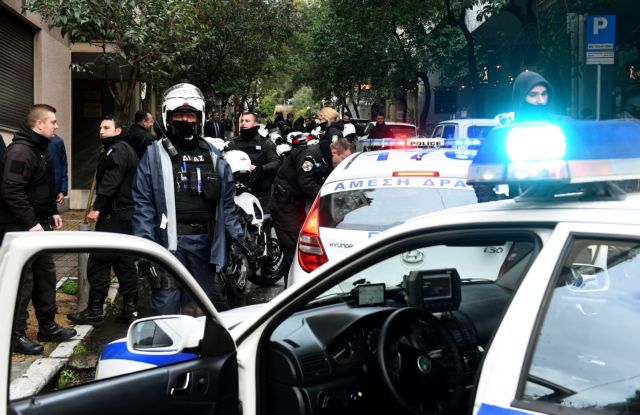 Σε εξέλιξη αστυνομική επιχείρηση για εξάρθρωση σπείρας λαθρεμπορίας καπνού