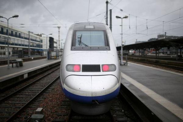 Γαλλία: Λειτουργούν ξανά οι σιδηρόδρομοι πριν τη νέα απεργία