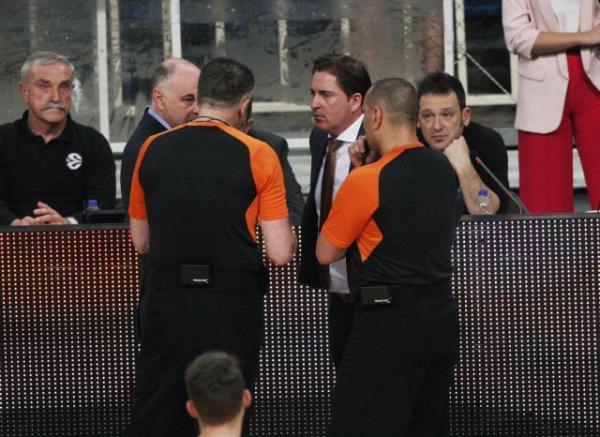 Πασκουάλ: Δεν θέλω να μιλάω για διαιτησία, αν το κάνω θα είναι στο τέλος της διοργάνωσης