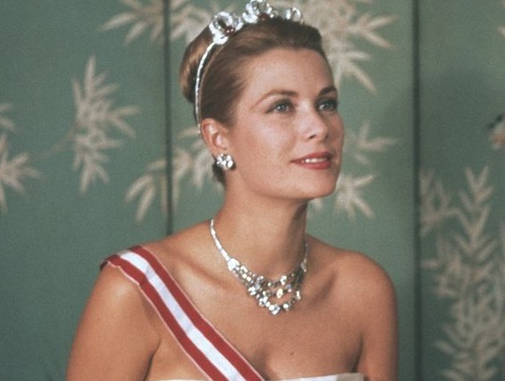 Στυλάτες κοινές θνητές που παντρεύτηκαν βασιλιάδες