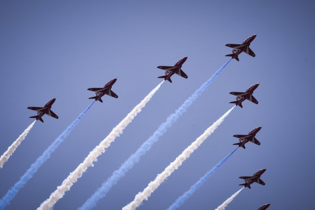 Τα «Red Arrows» έσκισαν τους αιθέρες πάνω από το «Αβέρωφ»