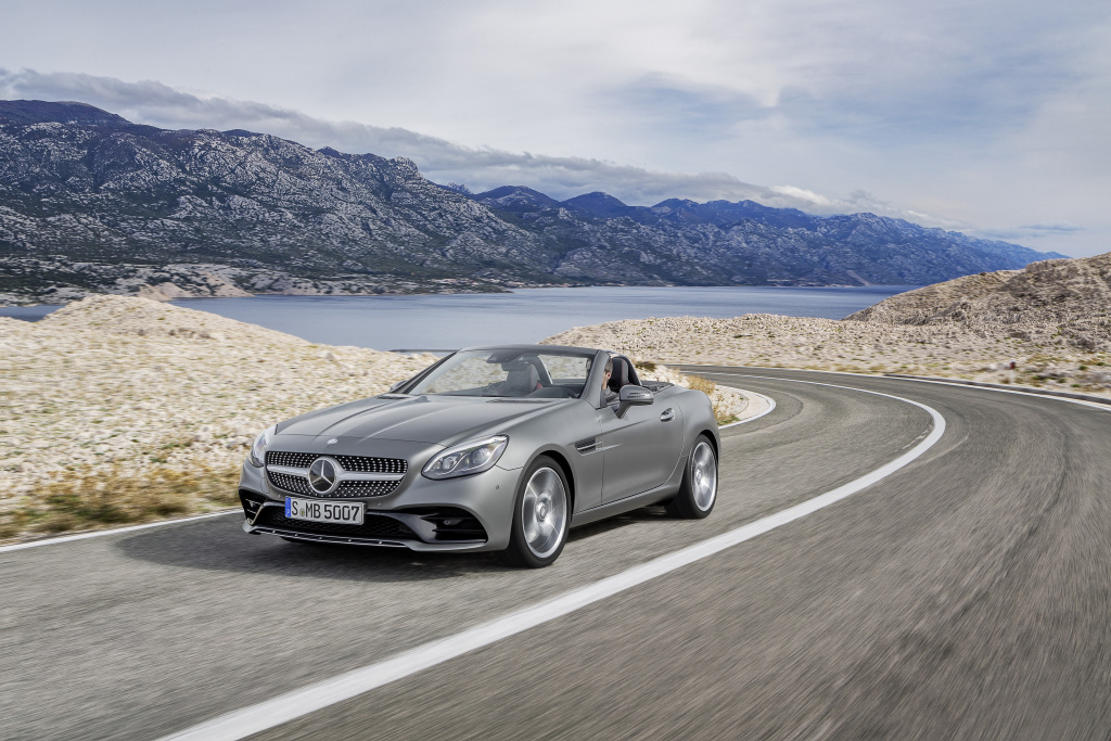 Άδηλο παραμένει το μέλλον της Mercedes-Benz SLC