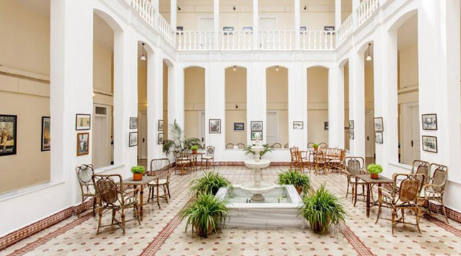 Νέα εποχή για το «Splendid Palace» της Κωνσταντινούπολης