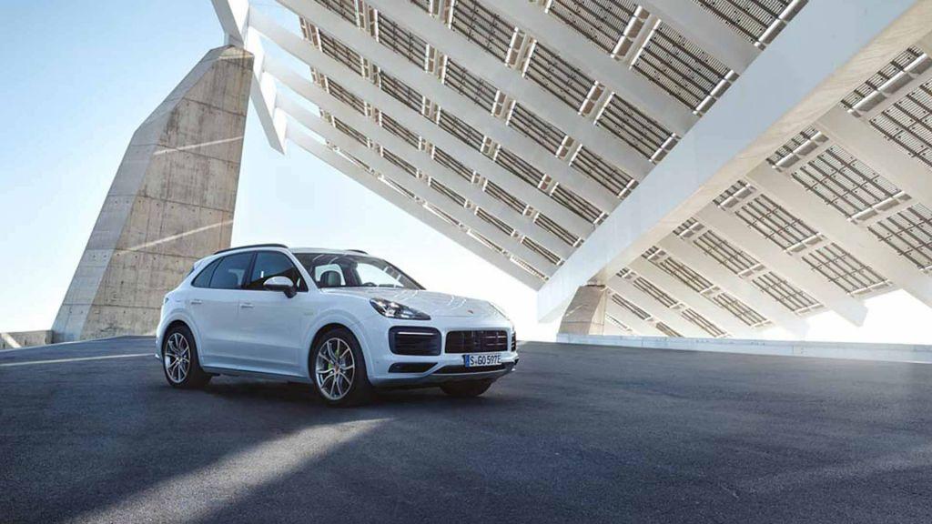 Porsche Cayenne E-Hybrid 2019: Η εξέλιξη επιδόσεων του plug-in υβριδικού είδους