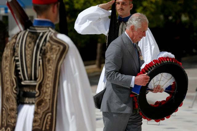 Guardian: Σκοπός της επίσκεψης Καρόλου να «κλείσει πληγές»