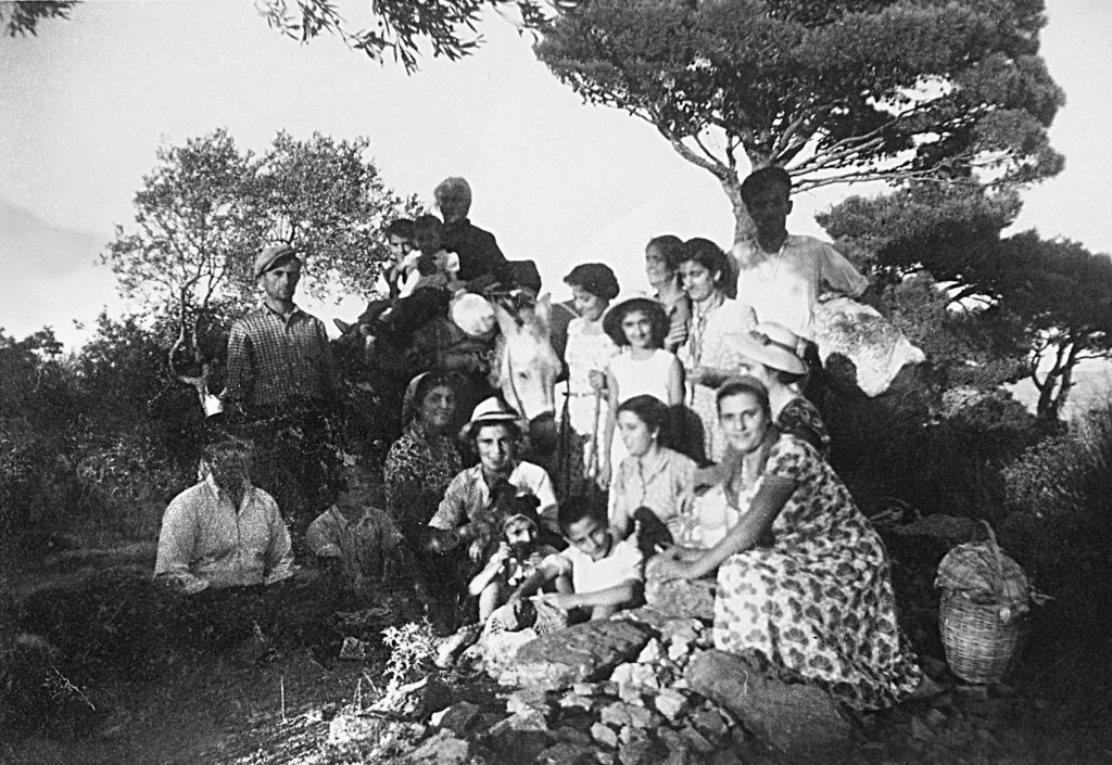 Φωτογραφική έκθεση για τους πρόσφυγες του 1922 στη Σκιάθο