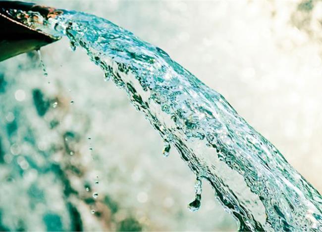 Πόσο νερό πρέπει να πίνω;