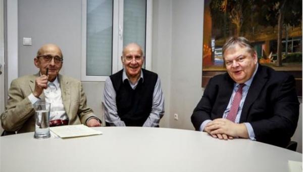 «Οι ποιητές και οι πολιτικοί βάζουν το κεφάλι τους στον ντορβά»