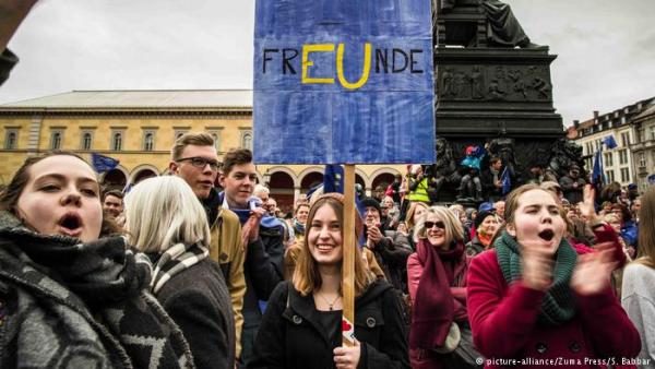 Οι νέοι λένε «ναι» στην Ευρώπη, αλλά…