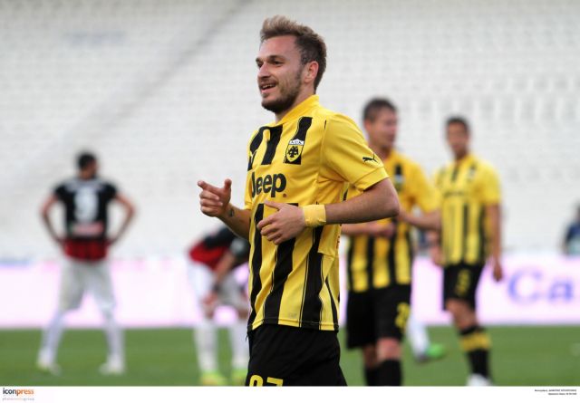 AEK: Ο Μπακάκης τα έχει 100