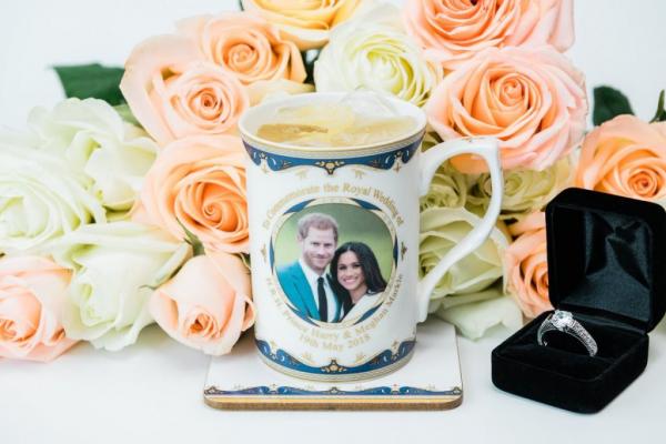 Εγκαίνια για το Μπαρ του Βασιλικού Γάμου στην Ουάσινγκτον