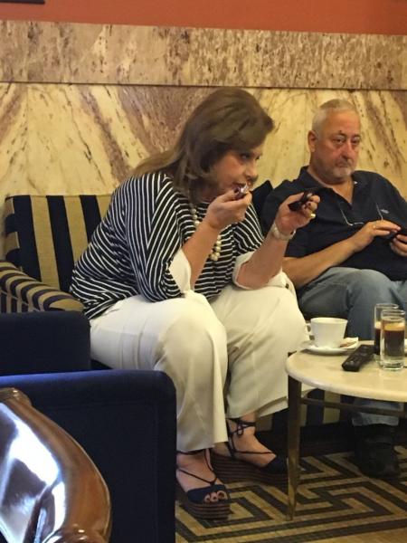 Το κόκκινο κραγιόν της Μεγαλοοικονόμου