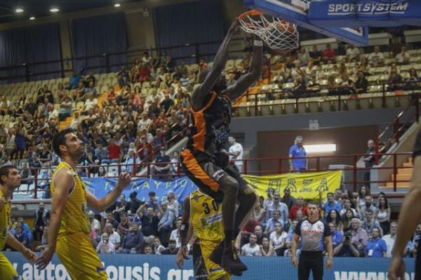 Ασταμάτητος ο Προμηθέας, «σκούπισε» το Λαύριο και πέρασε στα ημιτελικά