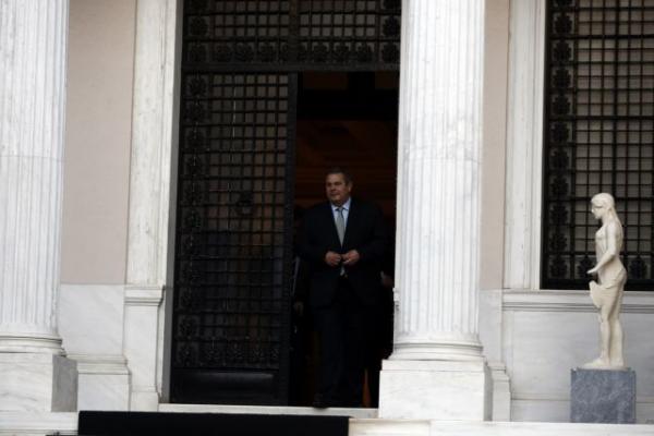 Καζάνι που βράζει το Μαξίμου – Στο στόχαστρο ο Πάνος Καμμένος