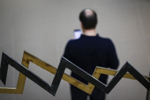 Ισορροπία τρόμου στο Χρηματιστήριο μέσα σε όργιο φημών