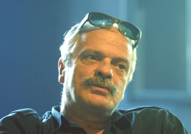 Σε συνθήκες φτώχειας ζει διάσημος Ελληνας ηθοποιός που έκανε καριέρα στο Χόλιγουντ