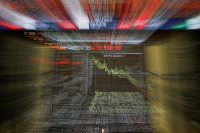 «Τριγμούς» στις ευρωπαϊκές αγορές προκαλεί η Ιταλία