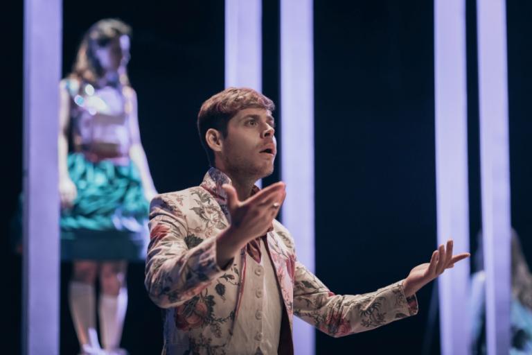 Ο Ορέστης Καρύδας μιλά στο in.gr για τον «Μισάνθρωπο»