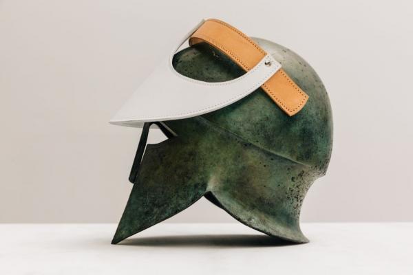 Κομψότητα με περικεφαλαία