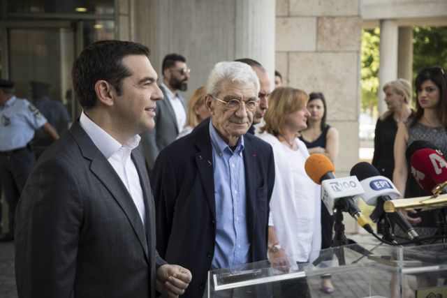 Tsipras, Boutaris discuss violent attack, FYROM name, elections