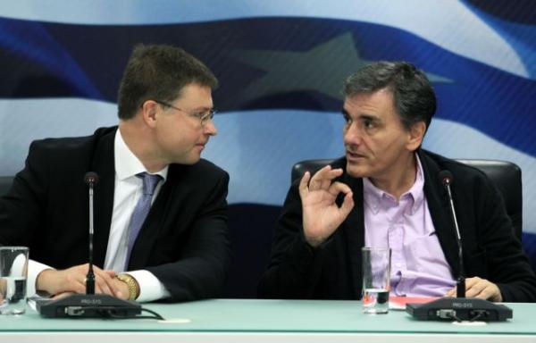 Ντομπρόβσκις: Ευαίσθητη άσκηση η επιστροφή στις αγορές