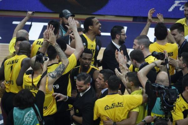 Καρέ – καρέ η πρόκριση της ΑΕΚ στον τελικό