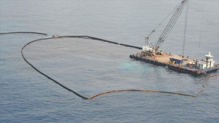 Καθαρές οι ακτές της Αττικής μετά το ναυάγιο του «Αγία Ζώνη ΙΙ»