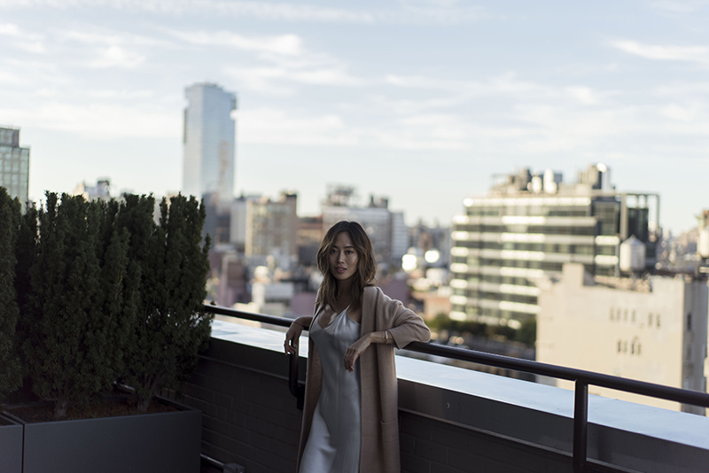 Slip dress: Η πιο θηλυκή τάση της μόδας