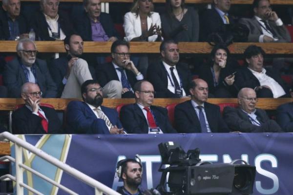 Δεν άντεξε τον θόρυβο του ΟΑΚΑ ο πρίγκιπας Αλβέρτος (Εικόνα)