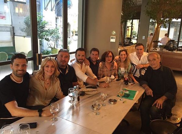 Η Χάρις Αλεξίου παρέα με μια dream team καλλιτεχνών