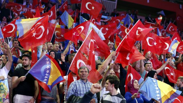 Αγκυρα κατά Βερολίνου για την απαγόρευση προεκλογικής εκστρατείας