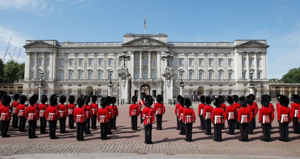 Δύο διαζευγμένες Αμερικανίδες στο Μπάκιγχαμ
